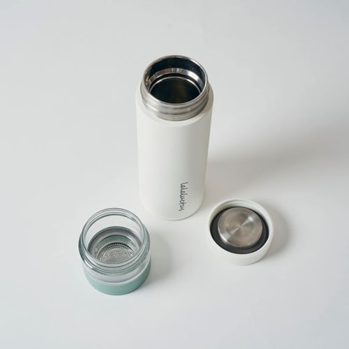 Smile LALALUCTUS Tea Bottle with Strainer, Vacuum-Sealed, Double-Walled, Keeps Tea Hot or Cold (Cream White)