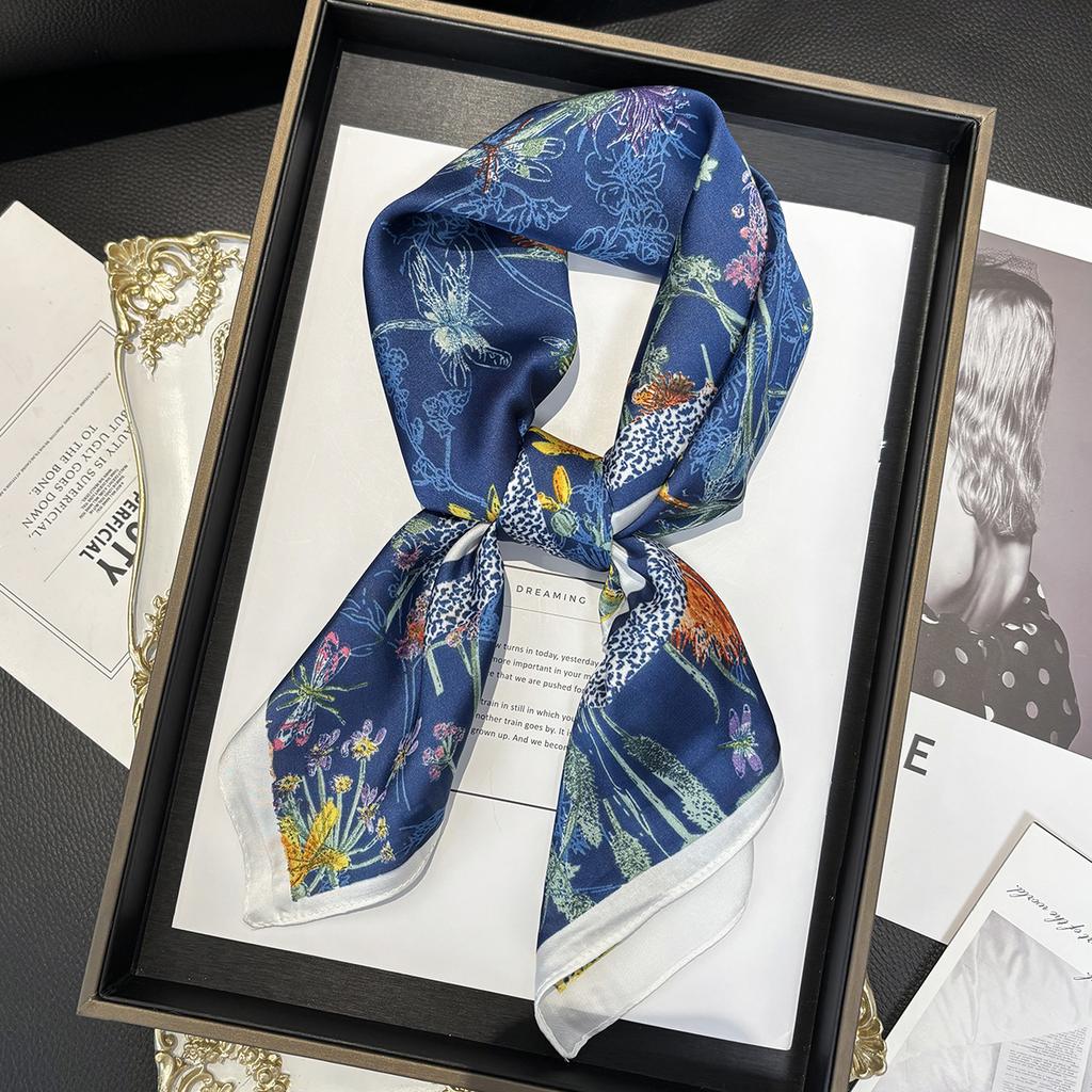 New Literary Fashionable Bandana Imitation Silk 70*70Cm Temperament Square Scarves Women SpringSummer Soft Satin Scarf