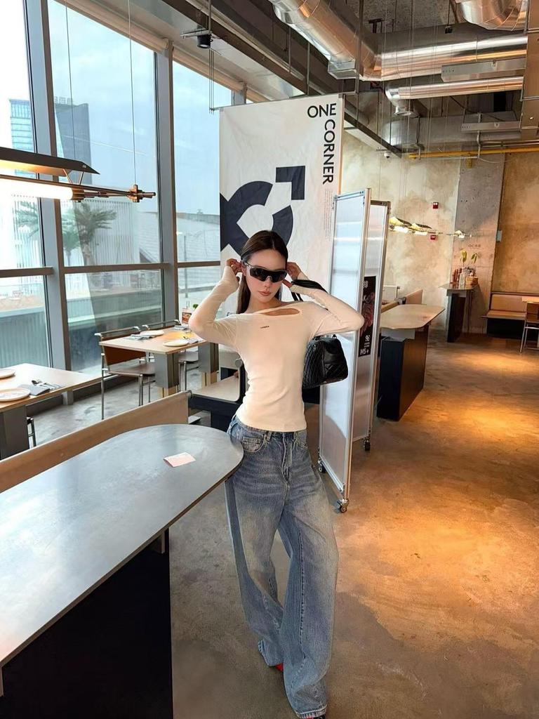 Nanyou LE* Off-Shoulder T-Shirt mit Buchstabenprint, figurbetont, langärmelig