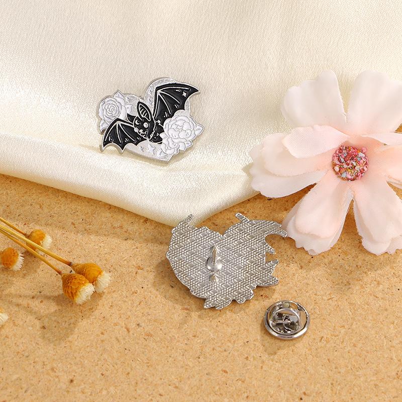 4 Styles Punk Dark Night Bat Theme Enamel Brooches With Flower Moon Heart Coffin Shaped Batty For You Darkness Lapel Pins