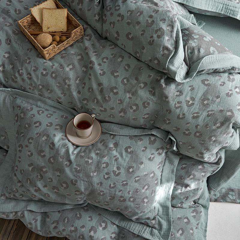 Retro Cotton Four-Piece Set: Yarn-Dyed Jacquard Bed Sheet & Duvet Cover for All Seasons