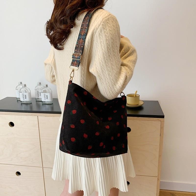 Trendy Fashionable Vertical Quilted Tote Bag For Women Ideal For Daily Use And Commuting