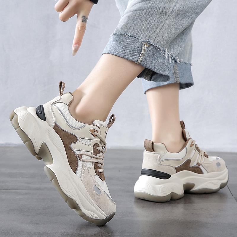 Fashion 2025 Women's Fashion Sports Casual Shoes Breathable Four Seasons Soft Soled Comfortable Outdoor Running Shoes Lace Up Sneakers