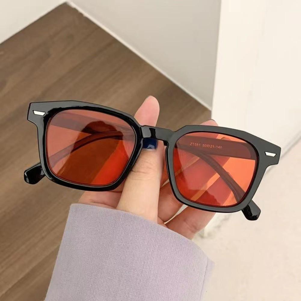 Fashionable Square Sunglasses for Women with Anti Blue Light Protection