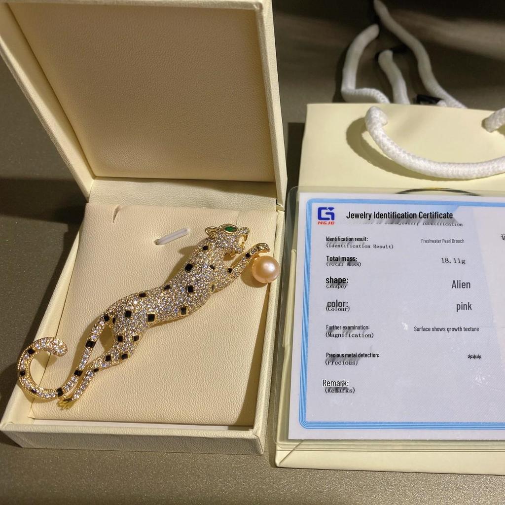 Tian She Luxury Leopard Brooch with Natural Freshwater Pearl for Men