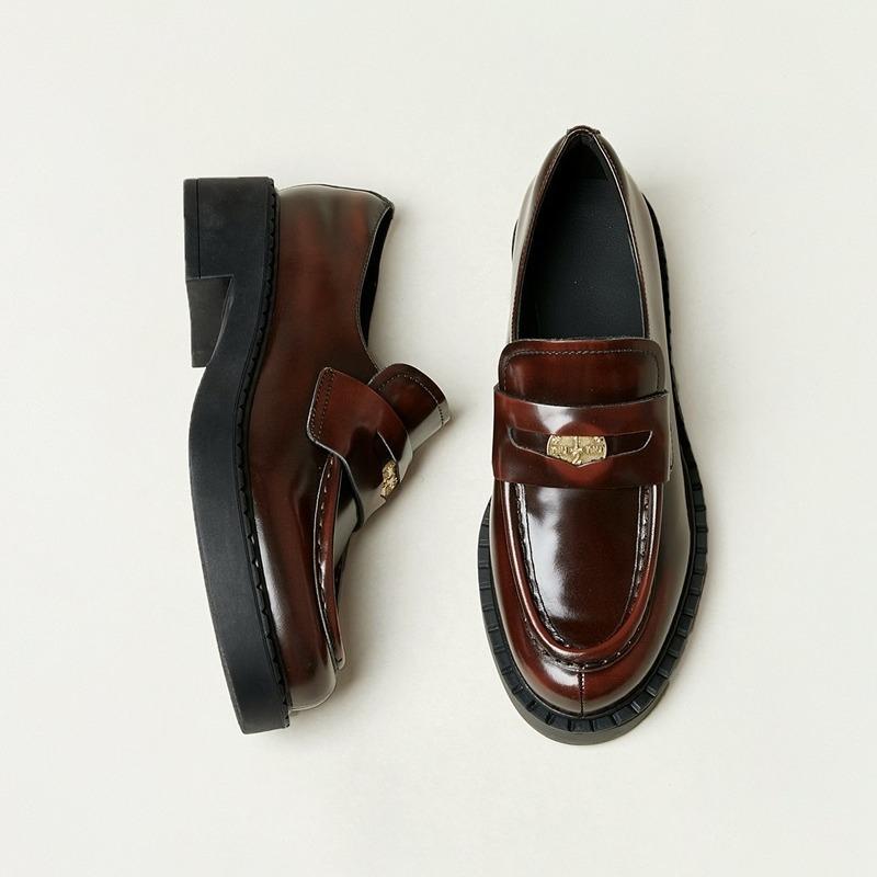 Hong Kong Small Gold Coin Platform Spring and Autumn Loafers Women's 2025 Spring and Autumn British Style Small Leather Shoes Black One-pedal 