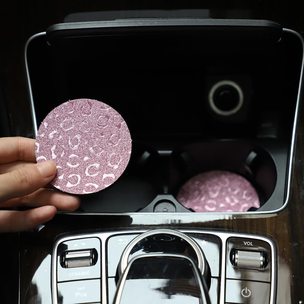 Zwei Leopardendruck TPU Glitzernde Licht Auto Wasserbecher Untersetzer für Frauen mit Autozubehör