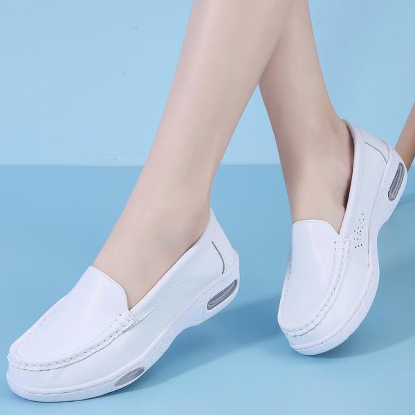 Fashion Summer Shoes Ladies Autumn Tennis Female Soft Genuine Leather Sneakers 2025 Fall Breathable Moccasins Nurse White White Sneakers