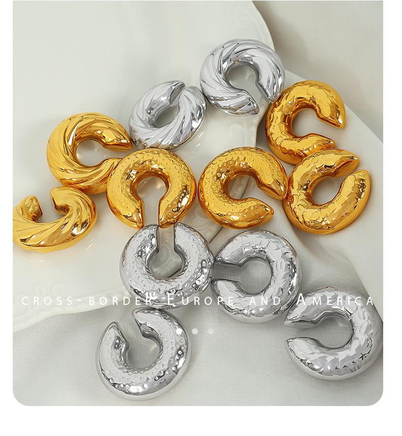 Stylish Gold-Plated Textured Ear Cuff for Women - Titanium Steel, Non-Pierced, Elegant Office Accessory