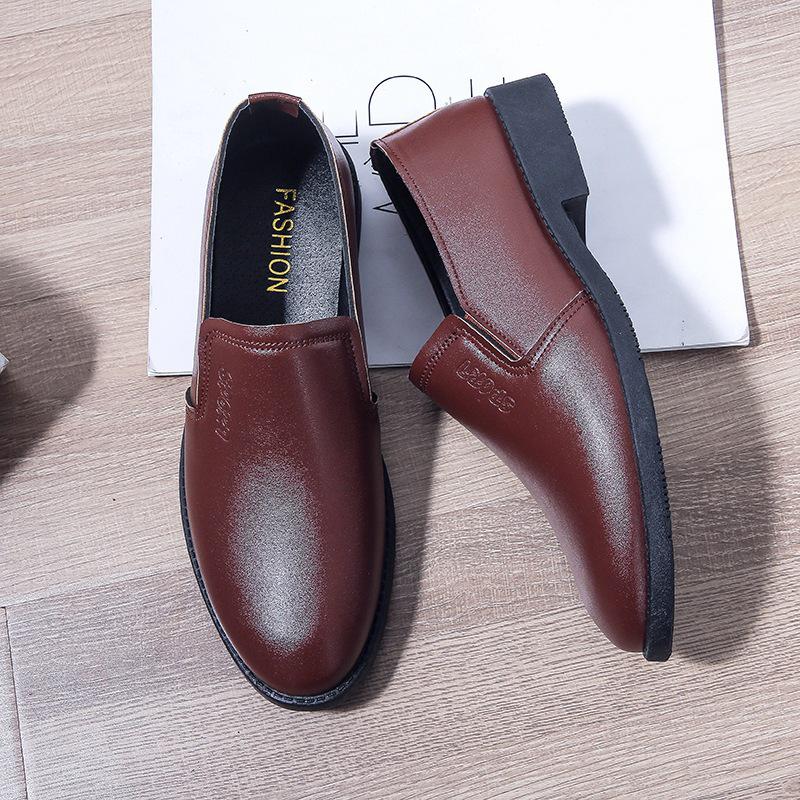 Men's Black Leather Slip-On Loafers - Business Casual & Formal, Soft Sole Non-Slip for Middle-Aged and Elderly.