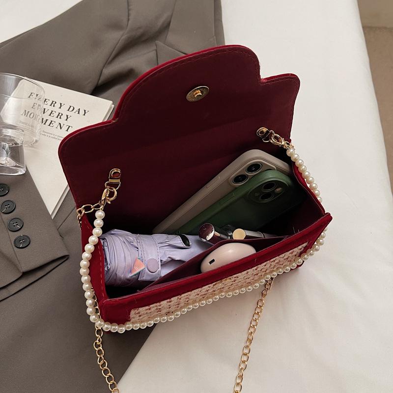 Women's Winter 2025 Red Wedding Crossbody Tote Handbag: Small Capacity Bag for Brides