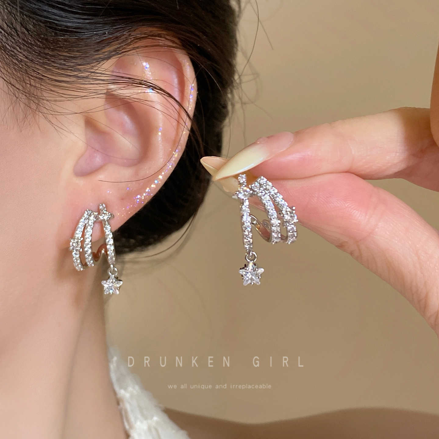 

Star drop earbank, star zircon ear buckle women s design niche circle earrings, new popular stud earrings.