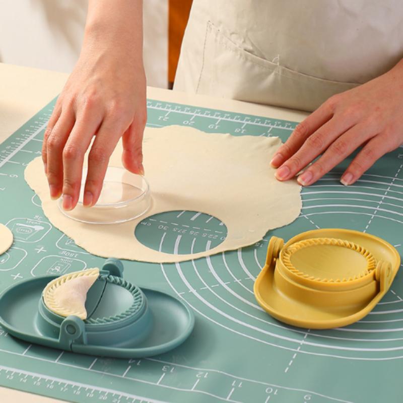 Multifunctional Dumpling Machine Mold Handy Kitchen Gadget for Effortless Pastry Baking