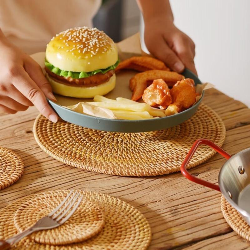 Handgemachter Rattan Teeuntersetzer Eleganter Rattan Teeuntersetzer Zarte Tassenuntersetzer Geeignet für verschiedene Anlässe