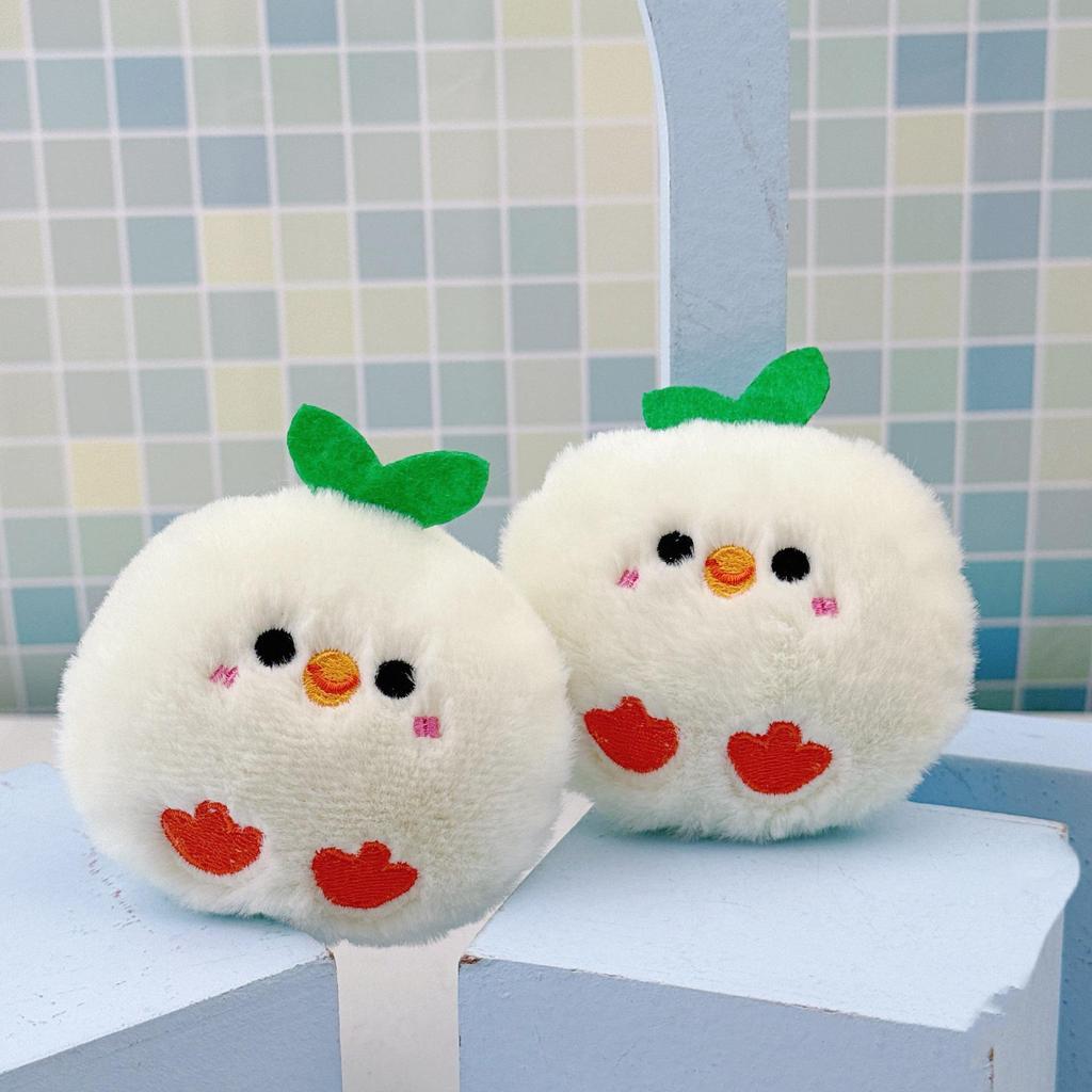 Versatile Plush Green Leaf Chick Keychain: Unisex Charm, Couple Pendant, Backpack Accessory, Chicken Doll, Bouquet Accent.