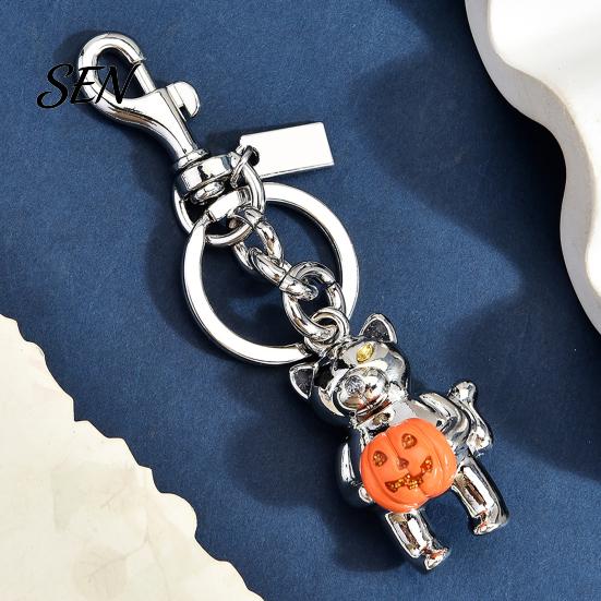 Metal Key Holder Halloween Cat Holding Pumpkin Keychain, Car Party Favor Ring Holder, Backpack Handbag Hanging Decorative Accessory