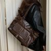 Autumn and Winter New Retro Coffee Versatile Large-capacity Commuter Tote Bag College Style Shoulder Messenger Bag
