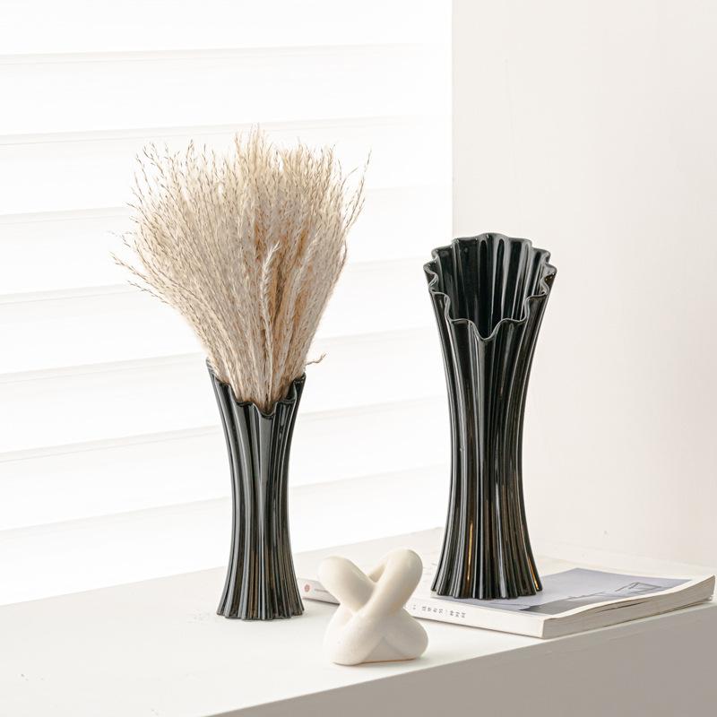 Special-Shaped Striped Ceramic Vase, Simple Flower Insert, High-End Sense, Versatile Home Soft Decoration, Light Luxury Creative Ornament