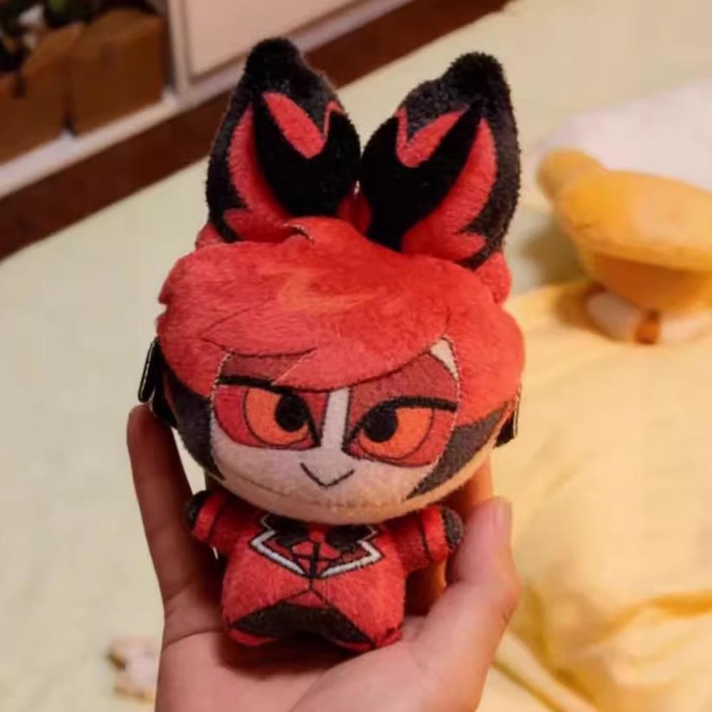 Pendentif Peluche Hazbin Hotel Vox 10cm Cadeaux de Fête Mini Alastor Imprimé Jouets Sac à Dos en Peluche Collections pour Fans Cadeaux de Fête 10CM red