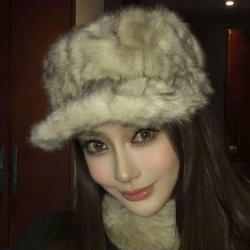 Angelbaby Yang Ying Early Ancient Spice Girl Plush Hat Women's Winter Fashion Faux Fur Flat Top Hat Tide