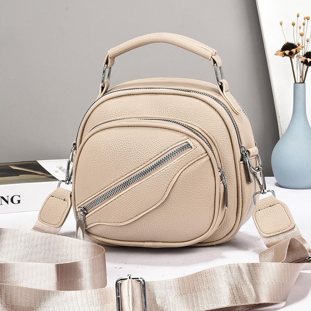 Bag Women's 2026 New Fashion Versatile Messenger Bag Practical Super Fire Small Bag