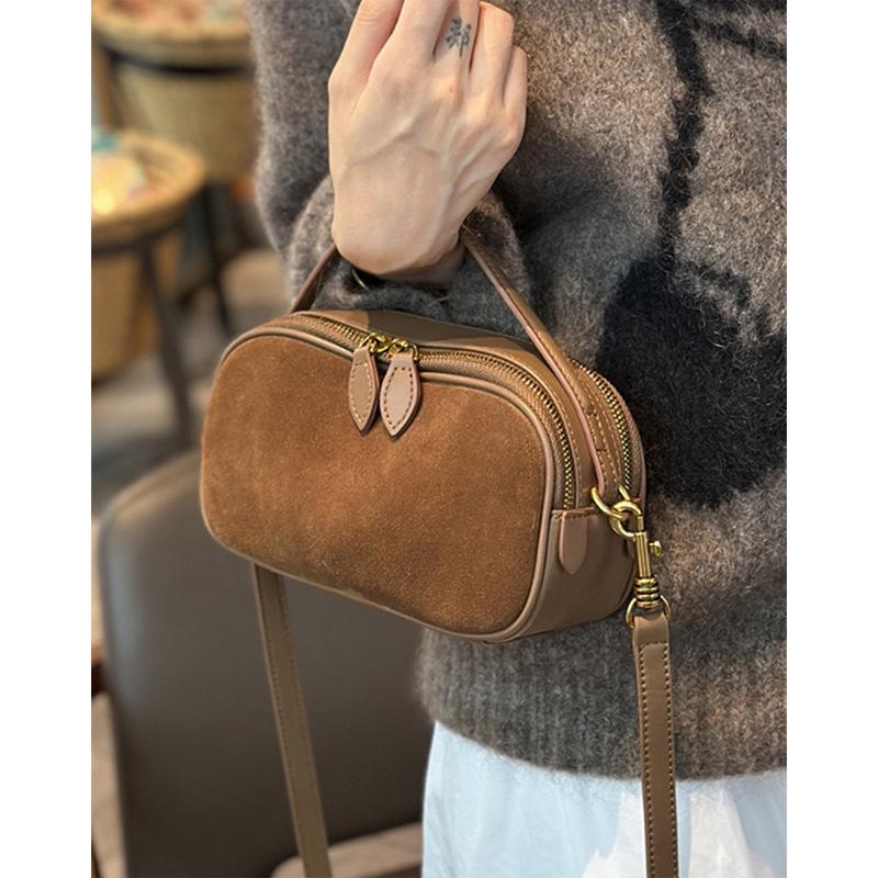 Spring/Summer 2026 Women's Retro Velvet Crossbody Handbag with Single Shoulder Strap