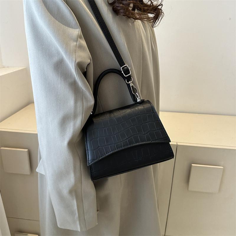 Vintage Chic Small Square Bag For Women Trendy Commuter Shoulder Crossbody Bag