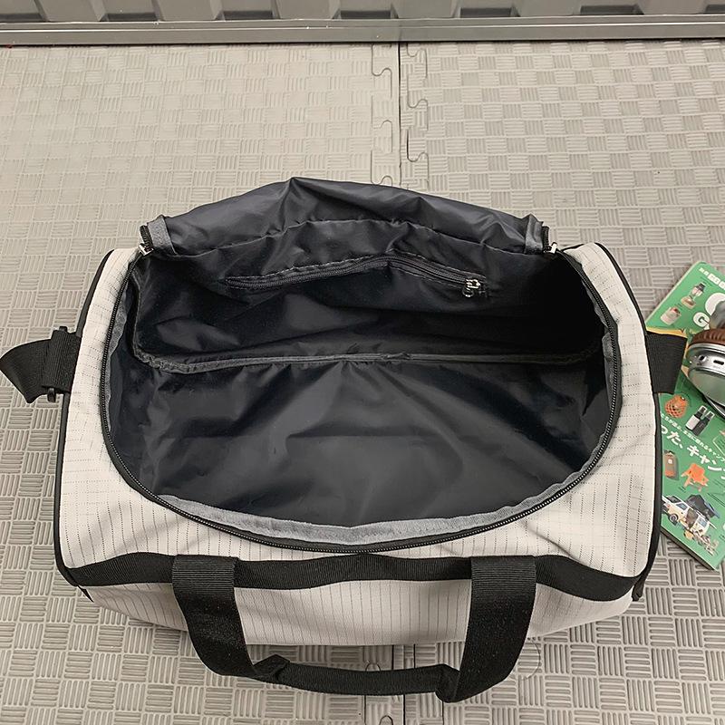 New yoga fitness bag, outer travel storage duffel bag, large capacity business trip boarding aircraft shoulder bag