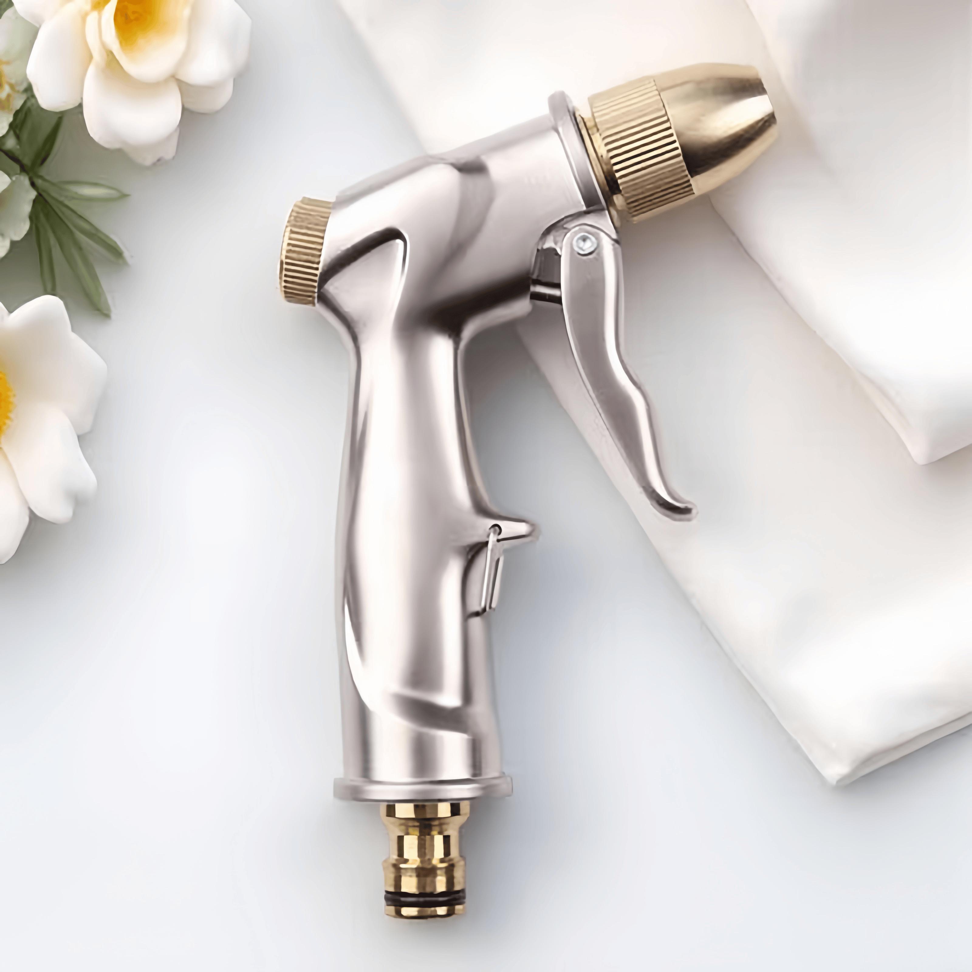 

Heavy-Duty Metal Garden Hose Nozzle, 4 Spray Patterns, High-Pressure Gun for Watering, Car Wash, Yard Cleaning, Pet Bathing