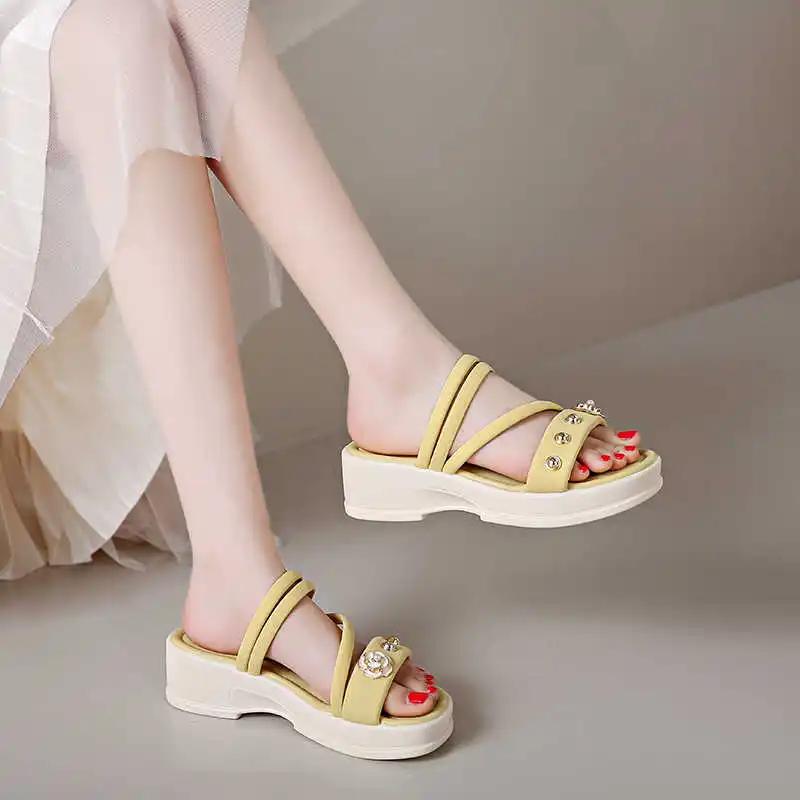 Fashion Two Strips Super Lightweight Women's Indoor Slippers Ladies Sandals Shoes Damske Boty Sneakers Sport Special Wide Styling