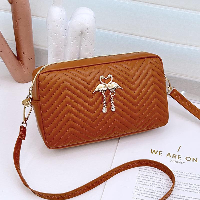 

New fashion trendy mini swan pendant change bag camera bag shoulder messenger bag women s bag коричневый