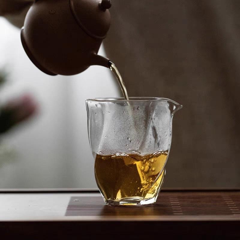 Creative Spiral Pattern Hexagonal Fair Cup High Borosilicate Glass Tea Dispenser Transparent Tea Sea