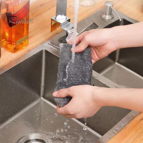 Dust Duster with Telescopic Pole Lightweight Design Easy Storage Comfortable Hold Dusting Wand Brush Multipurpose Cleaning Tool Hanging Holes Remover