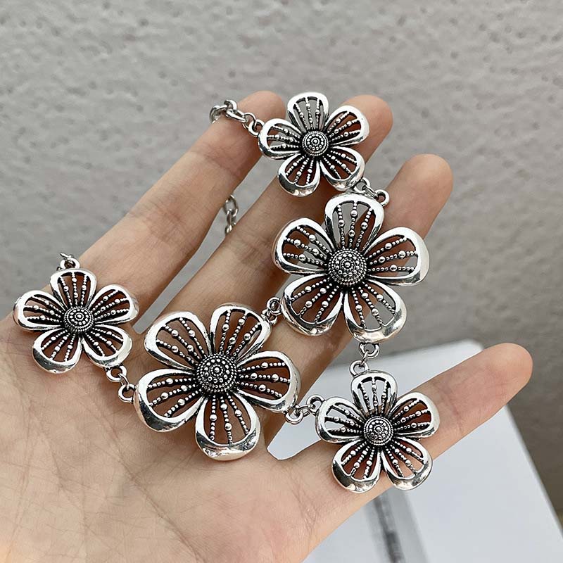 Bohemian Metal Patchwork Flowers Pendant Necklaces for Women Men Punk Hip Hop Silver Color Butterfly Chain Necklace Jewelry