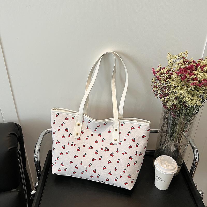 Small fresh women's lightweight tote bag, new fashionable and high-value versatile commuter shoulder handbag