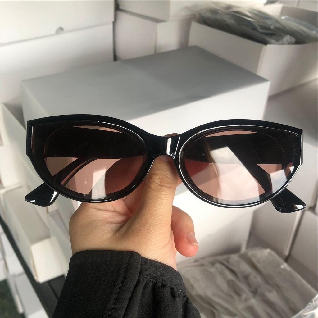 Cat Eye New Oval Sunglasses Personalized Vintage Fashion Trendy Female Girls Shades Popular Brand Designer Eyewear Lentes