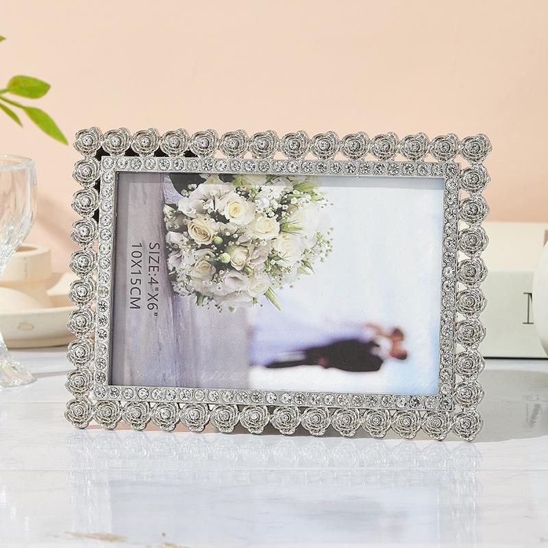 Modern Nordic Metal Diamond-Embellished Photo Frame for Table or Wall Display