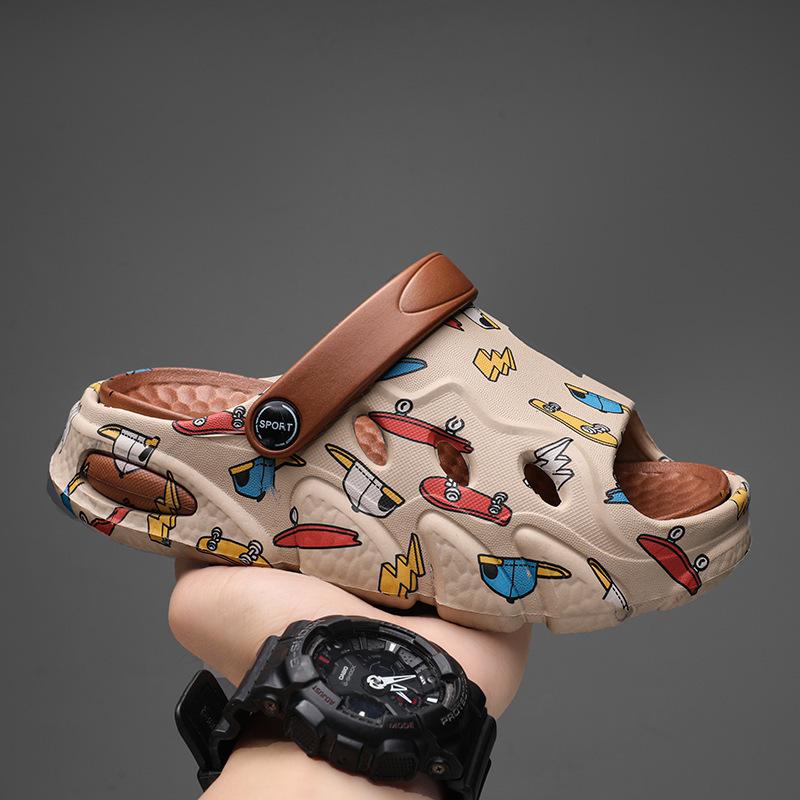 Children's slippers, boys and girls summer non-slip soft-soled sandals, outside wear, stepping on shit feeling two wear, baby thick bottom one-word