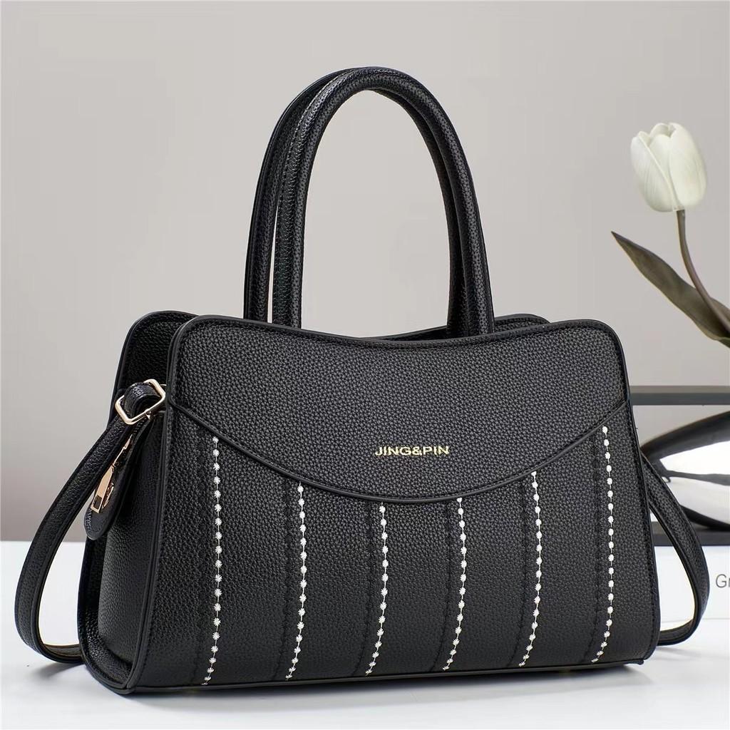 Stylish Soft Pu Leather Tote Bag For Moms Large Capacity Daily Use With Chain Detail