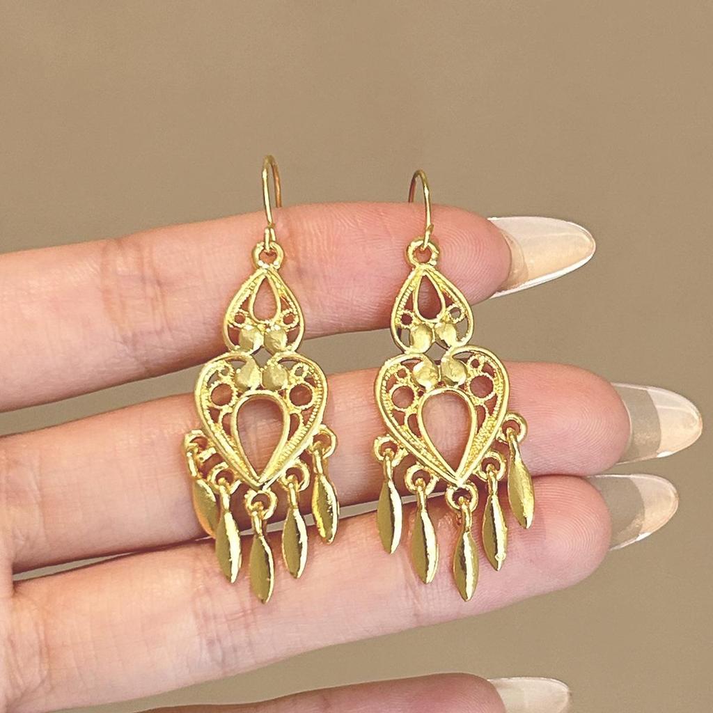 Retro Geometric Rhinestone & Pearl Drop Earrings – Luxurious, Statement Design