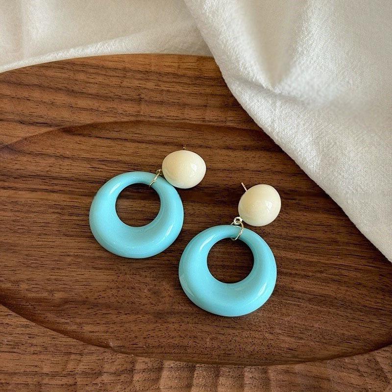 Summer Dopamine Geometric Circle Earrings - Versatile Studs for Beach Vacations