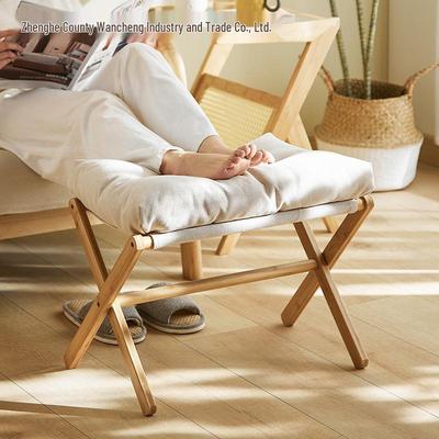 Mobilier pentru salon – Taburete și scaune pufoase