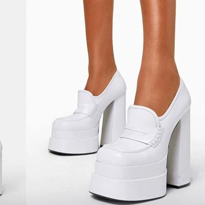 Bombas de Salto Super Alto com Plataforma Grossa para Mulheres Novas Sapatos de Desfile de Moda Primavera Verão Punk Festa Mocassins Femininos