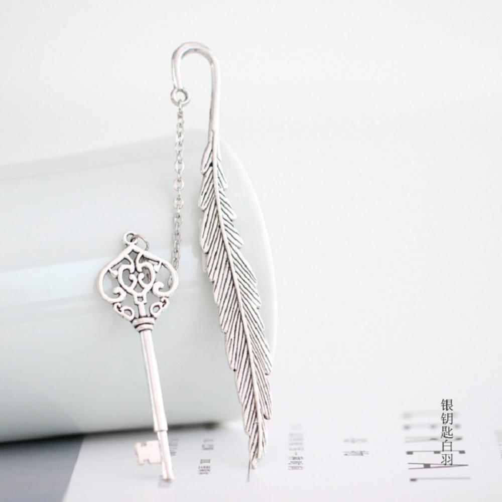 Metal Bookmark Feather Pendant Book Page Mark Student Stationery School Supplies Bookmarks Gift Book Marker Escolar Papelaria