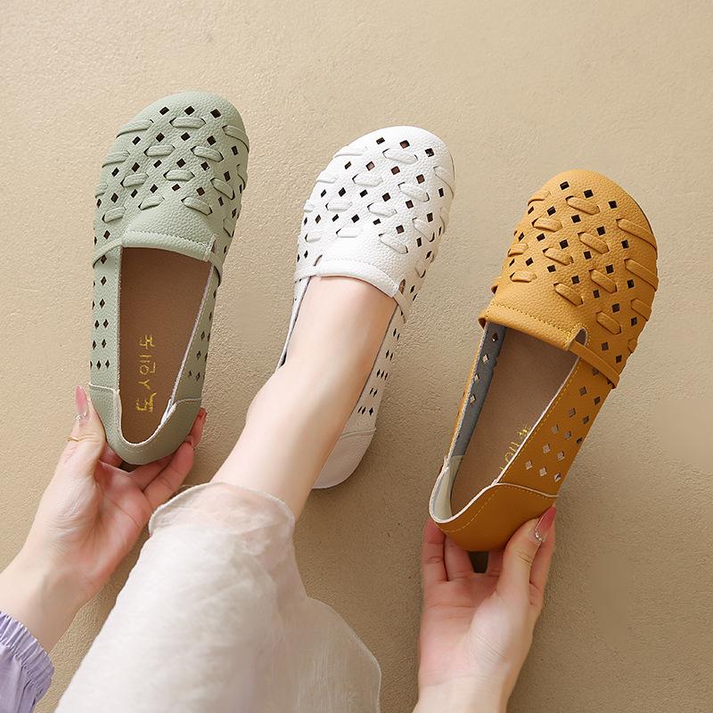 2025 Summer New Hollow Hole Shoes Soft Sole Soft Surface One Pedal Casual Breathable Mother Shoes Flat Single Shoes Women