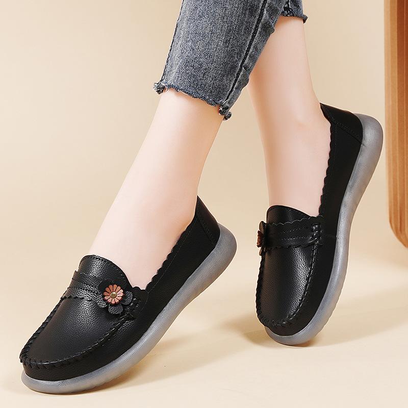 

Весенние кожаные мокасины женские повседневные туфли, комбинезоны, туфли-булочки, нескользящие и дышащие универсальные туфли для мам для женщин 41