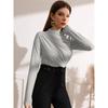 T-shirt Streetwear con Design Pieghettato e Collo Alto per l'Autunno Casual