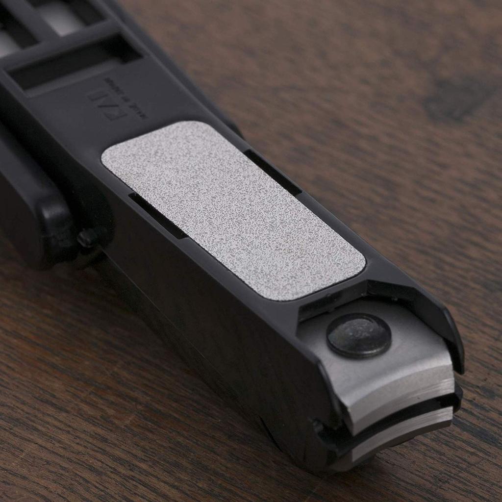 KAI Sekisonroku Nail Clippers with Magnifying Glass, Curved Blade, Made In Japan HC1823