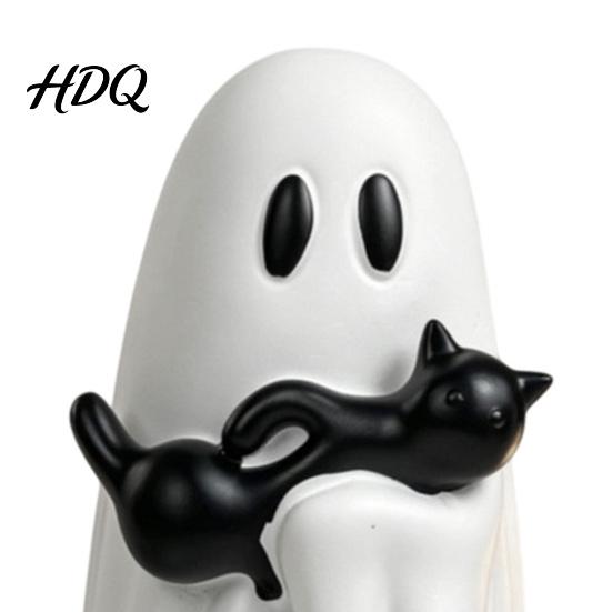 Halloween Ghost And Black Cat Figurine Ornament Hugging A Sculpture Cute Resin Ornament for Home Decor Unique Figurine Bedroom Entrance Display