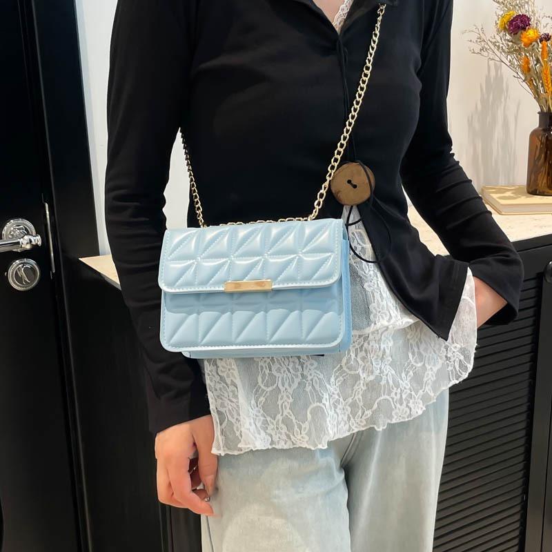 Popular versatile chain single shoulder armpit small square bag high sense of appearance temperament practical commuter messenger bag women
